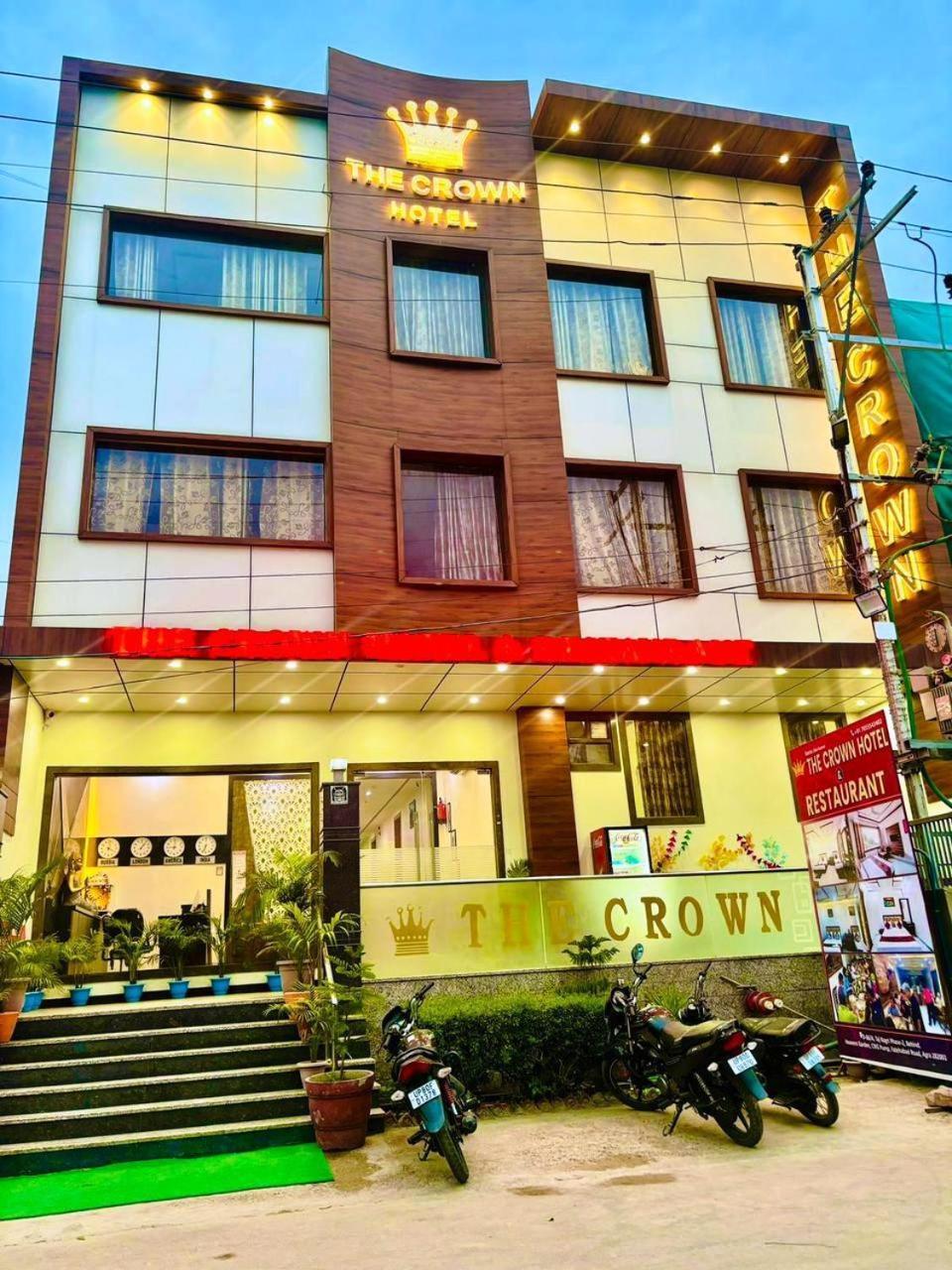 Crown Hotel Agra Near Taj Mahal Exterior foto